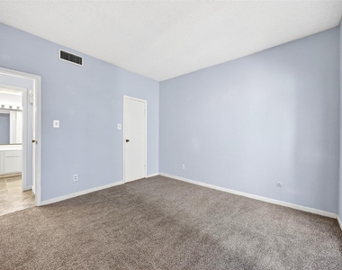 10053 Westpark Drive - Photo Thumbnail 22