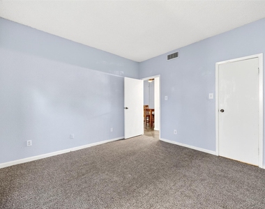 10053 Westpark Drive - Photo Thumbnail 21