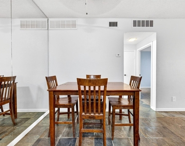 10053 Westpark Drive - Photo Thumbnail 12