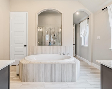 2106 Stargrass Drive - Photo Thumbnail 27