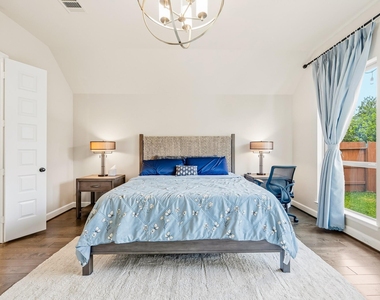 2106 Stargrass Drive - Photo Thumbnail 25