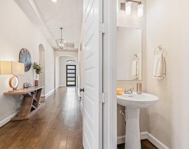 2106 Stargrass Drive - Photo Thumbnail 9
