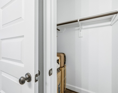 2106 Stargrass Drive - Photo Thumbnail 42