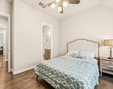 2106 Stargrass Drive - Photo Thumbnail 39