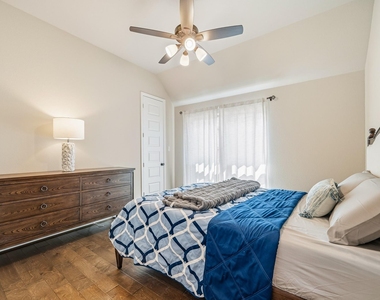 2106 Stargrass Drive - Photo Thumbnail 34