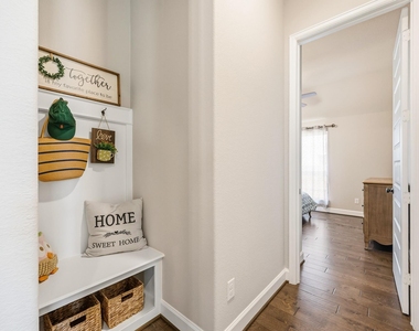2106 Stargrass Drive - Photo Thumbnail 31