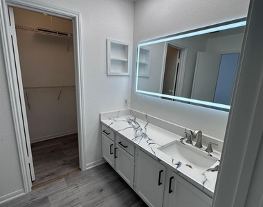 2121 El Paseo Street - Photo Thumbnail 23