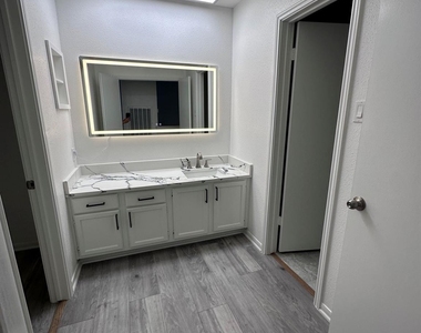 2121 El Paseo Street - Photo Thumbnail 26