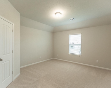 3530 Lake Bella Megan Drive - Photo Thumbnail 13