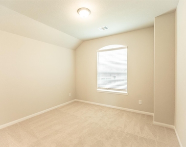 3530 Lake Bella Megan Drive - Photo Thumbnail 12