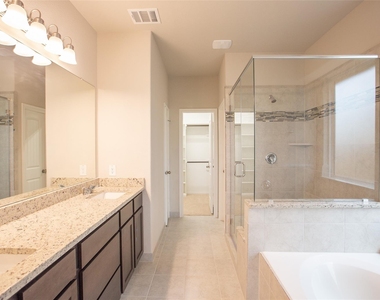 3530 Lake Bella Megan Drive - Photo Thumbnail 7
