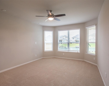 3530 Lake Bella Megan Drive - Photo Thumbnail 6