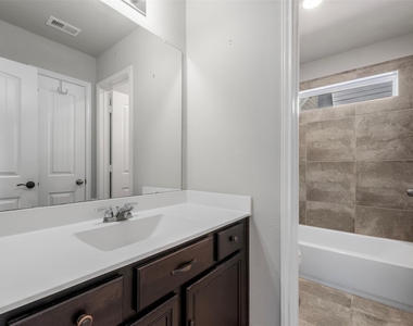 3530 Lake Bella Megan Drive - Photo Thumbnail 11