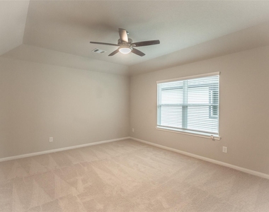 3530 Lake Bella Megan Drive - Photo Thumbnail 14