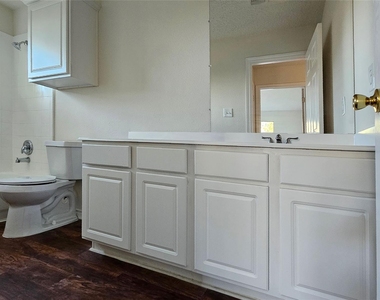 2202 Cherry Hill Court - Photo Thumbnail 19