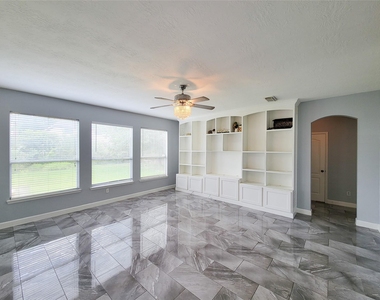 7506 Boxwood Ridge Lane - Photo Thumbnail 12