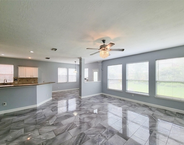 7506 Boxwood Ridge Lane - Photo Thumbnail 11