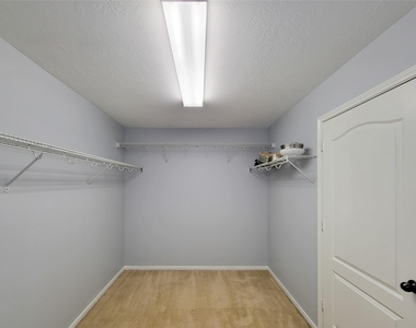 7506 Boxwood Ridge Lane - Photo Thumbnail 34