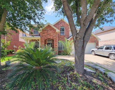 7506 Boxwood Ridge Lane - Photo Thumbnail 1