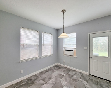 7506 Boxwood Ridge Lane - Photo Thumbnail 20