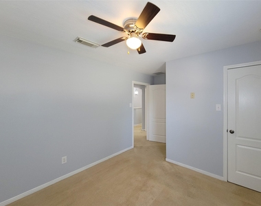 7506 Boxwood Ridge Lane - Photo Thumbnail 24