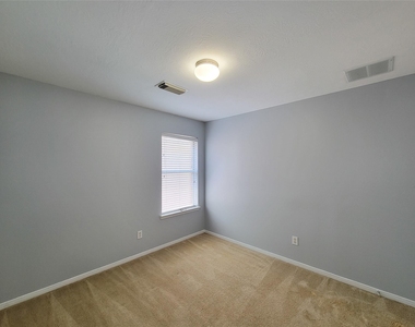 7506 Boxwood Ridge Lane - Photo Thumbnail 29