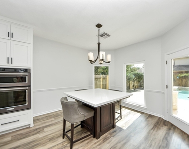 11207 Satin Tail Lane - Photo Thumbnail 10