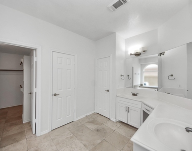 11207 Satin Tail Lane - Photo Thumbnail 26