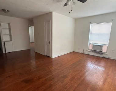 1842 W Main Street - Photo Thumbnail 5