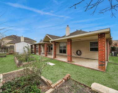 1103 Lake Shore Drive - Photo Thumbnail 26