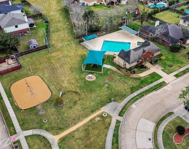 1103 Lake Shore Drive - Photo Thumbnail 29