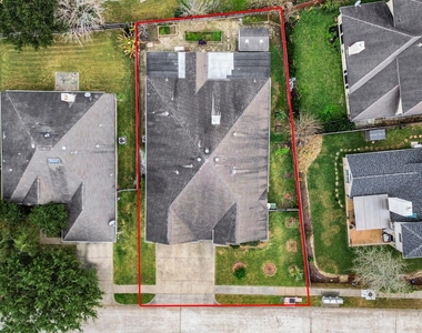 1103 Lake Shore Drive - Photo Thumbnail 30