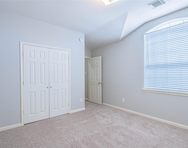 20926 Hamlet Ridge Lane - Photo Thumbnail 12