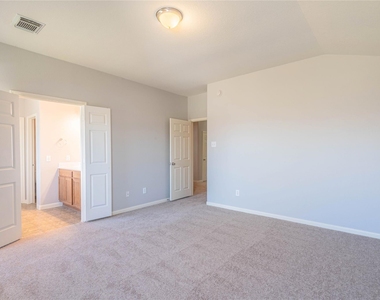 20926 Hamlet Ridge Lane - Photo Thumbnail 8