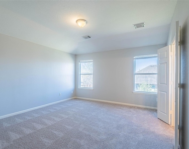 20926 Hamlet Ridge Lane - Photo Thumbnail 7