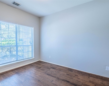 20926 Hamlet Ridge Lane - Photo Thumbnail 4