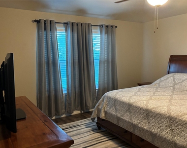 7510 Loyd Neal Drive - Photo Thumbnail 10