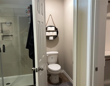 7510 Loyd Neal Drive - Photo Thumbnail 12