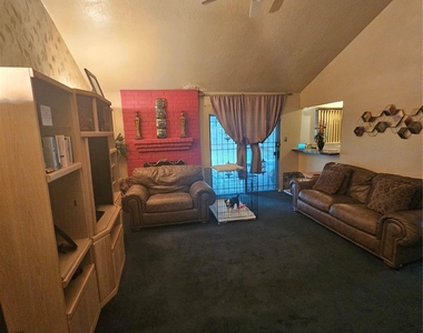 15206 Flamingo Park - Photo Thumbnail 2