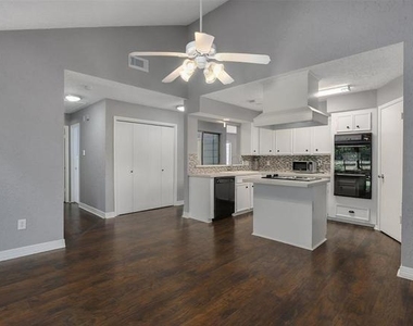 13314 Ravensway Drive - Photo Thumbnail 6