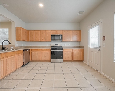23814 Single Oak Street - Photo Thumbnail 4