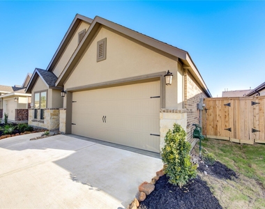 30347 Tall Fescue Drive - Photo Thumbnail 2