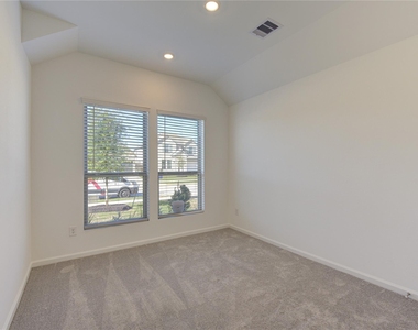 30347 Tall Fescue Drive - Photo Thumbnail 7