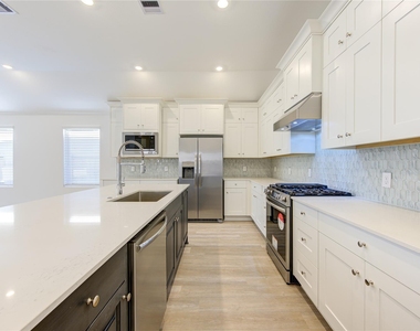 30347 Tall Fescue Drive - Photo Thumbnail 37