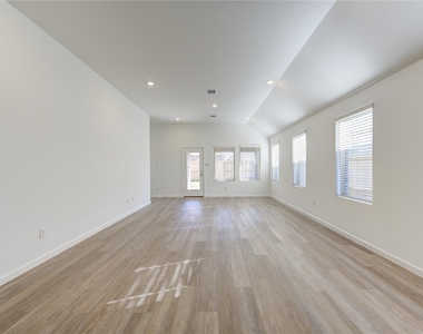 30347 Tall Fescue Drive - Photo Thumbnail 27