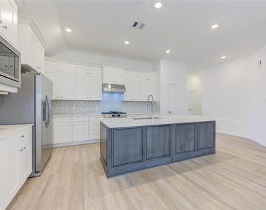30347 Tall Fescue Drive - Photo Thumbnail 34