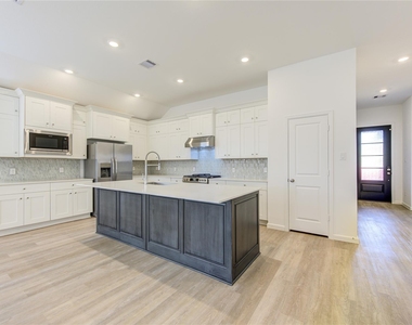 30347 Tall Fescue Drive - Photo Thumbnail 29