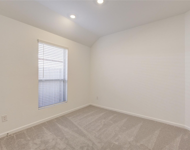 30347 Tall Fescue Drive - Photo Thumbnail 10
