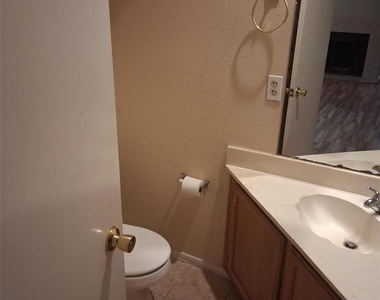 7364 Regency Square Court - Photo Thumbnail 5