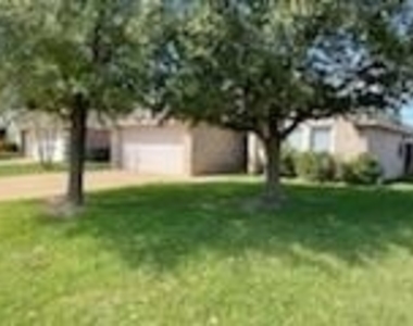 929 Crystal Dove Avenue - Photo Thumbnail 12